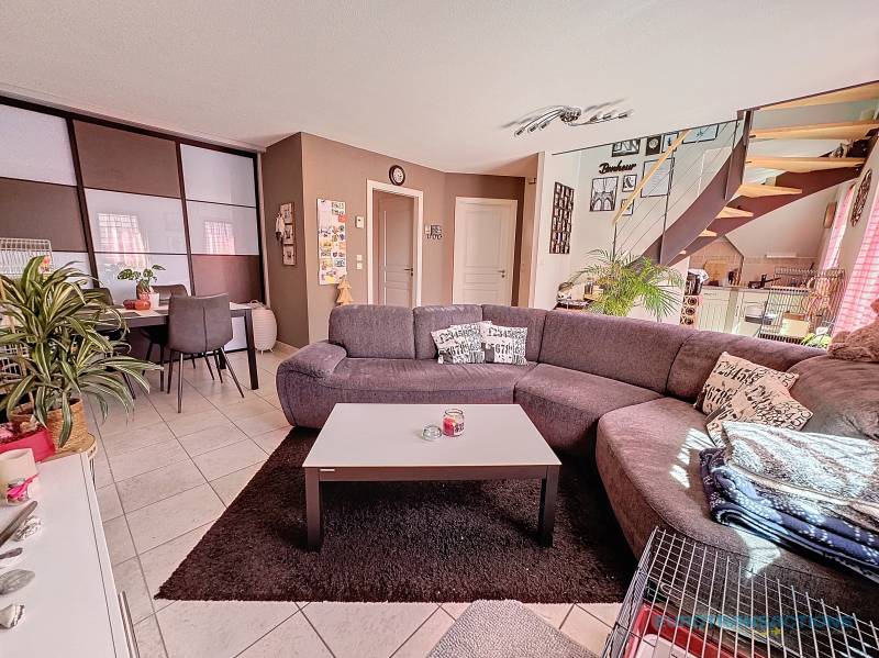 SELTZ, appartement 3 pièces en duplex