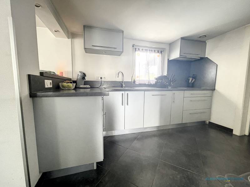 Découvrez dans notre agence immobilière cette Coquette maison alsacienne totalement rénovée à Gunstett